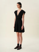 AM to PM 01: Siyah V Yaka Elbise